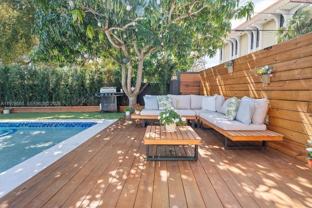 4000 N Circle Dr, Hollywood, FL 33021 Photo