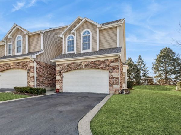 1029 W Bogey Lane , Palatine, IL 60067