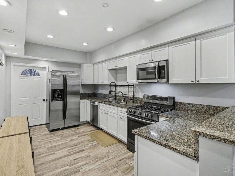 5708 Carothers, Cincinnati, OH 45227 Photo 7