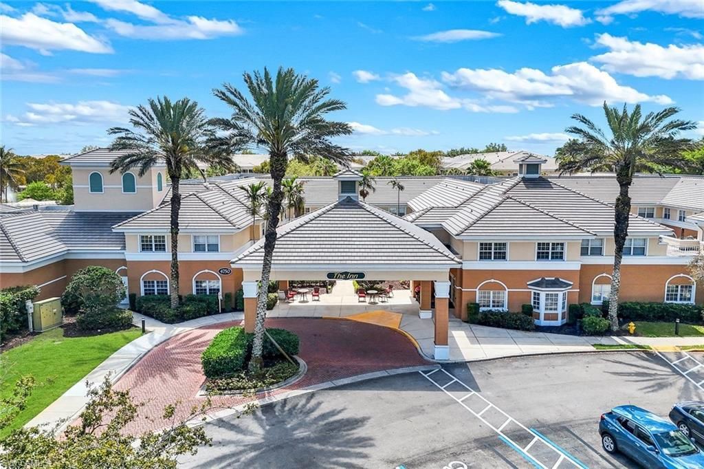 4815 Aston Gardens Way, Unit B-202, Naples, FL 34109 Photo