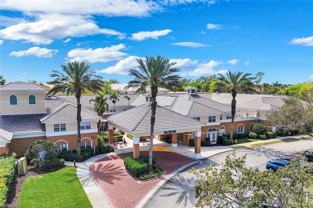 4815 Aston Gardens Way, Unit B-202, Naples, FL 34109 Photo