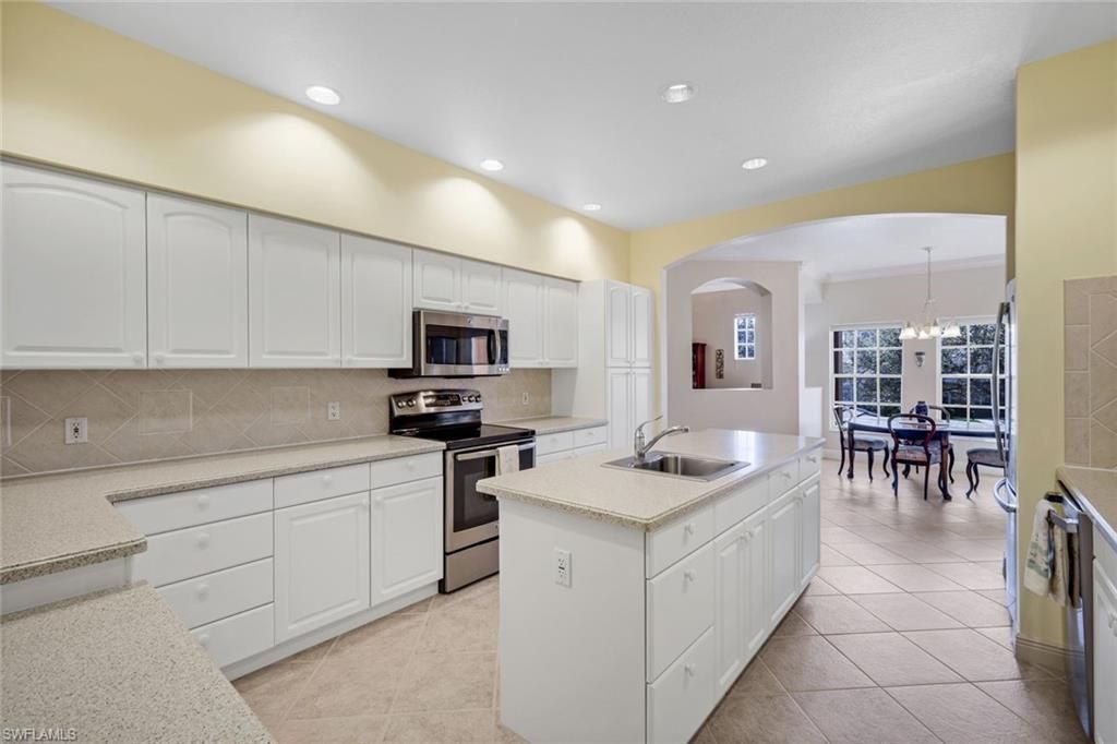 4815 Aston Gardens Way, Unit B-202, Naples, FL 34109 Photo