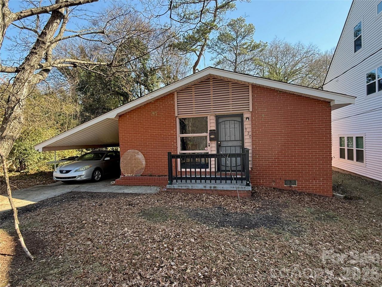 1920 Irma Street, Charlotte, NC 28216 Main Photo