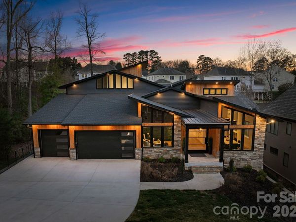 3520 Gatewood Oaks Drive, Charlotte, NC 28210