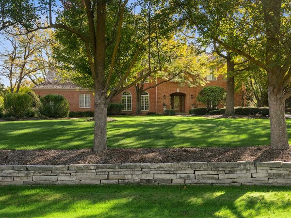 1515 Galloway Drive, Inverness, IL 60010