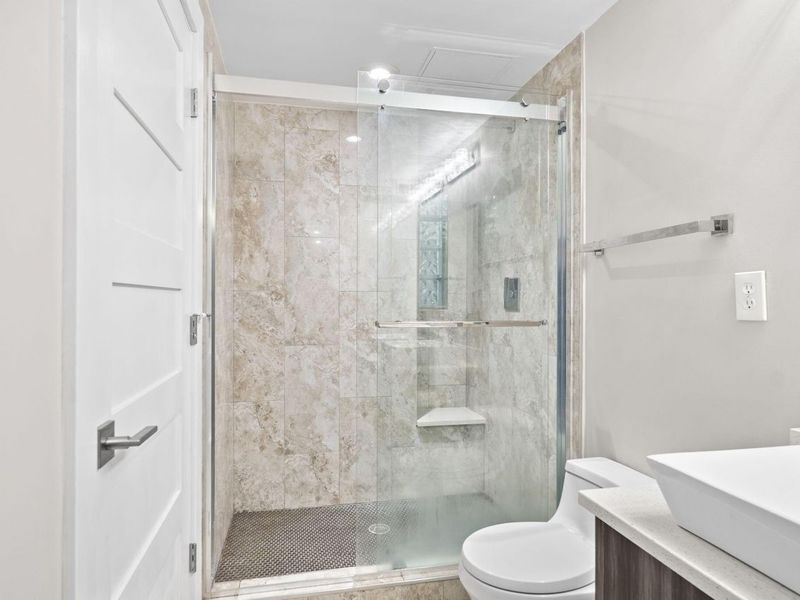 367 Auden Avenue , Unit 206, Columbus, OH 43215 Photo 12