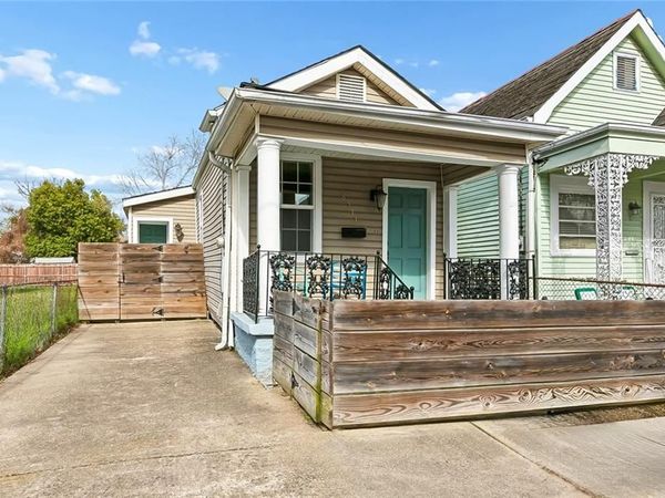 8511 COHN Street , New Orleans, LA 70118
