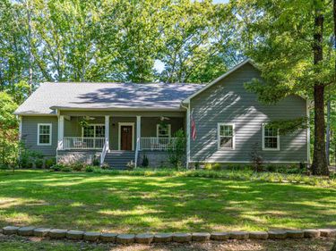 220 Autumn Oaks Drive, Bismarck, AR 71929