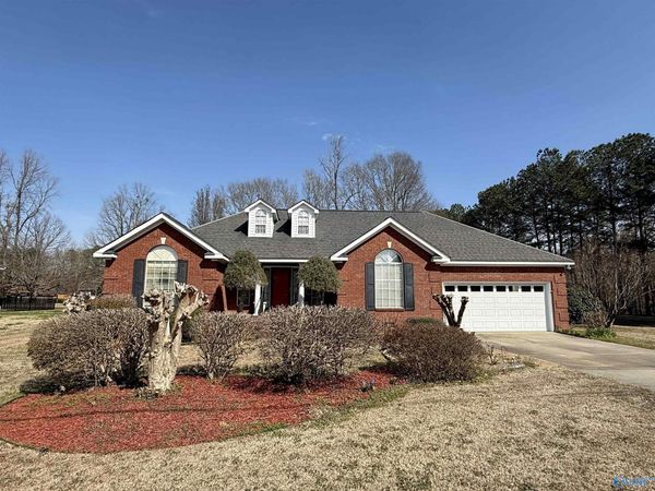 2915 White Oak Drive, Southside, AL 35907