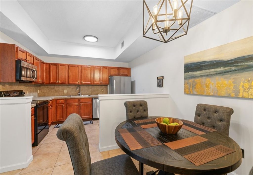 544 7th Square Sw, Unit 102, Vero Beach, FL 32962 Photo