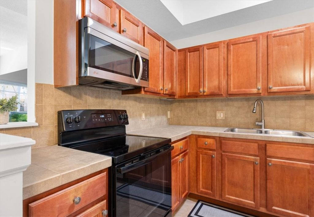 544 7th Square Sw, Unit 102, Vero Beach, FL 32962 Photo