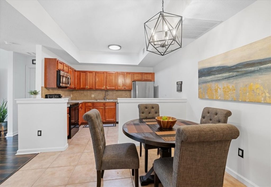 544 7th Square Sw, Unit 102, Vero Beach, FL 32962 Photo