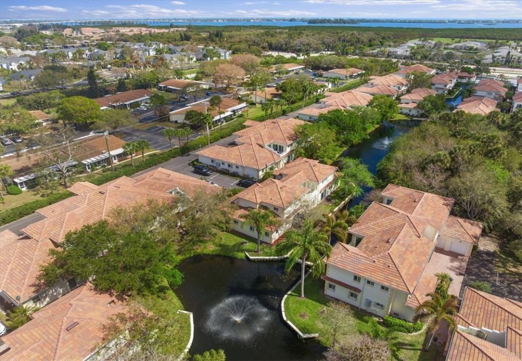 544 7th Square Sw, Unit 102, Vero Beach, FL 32962 Photo