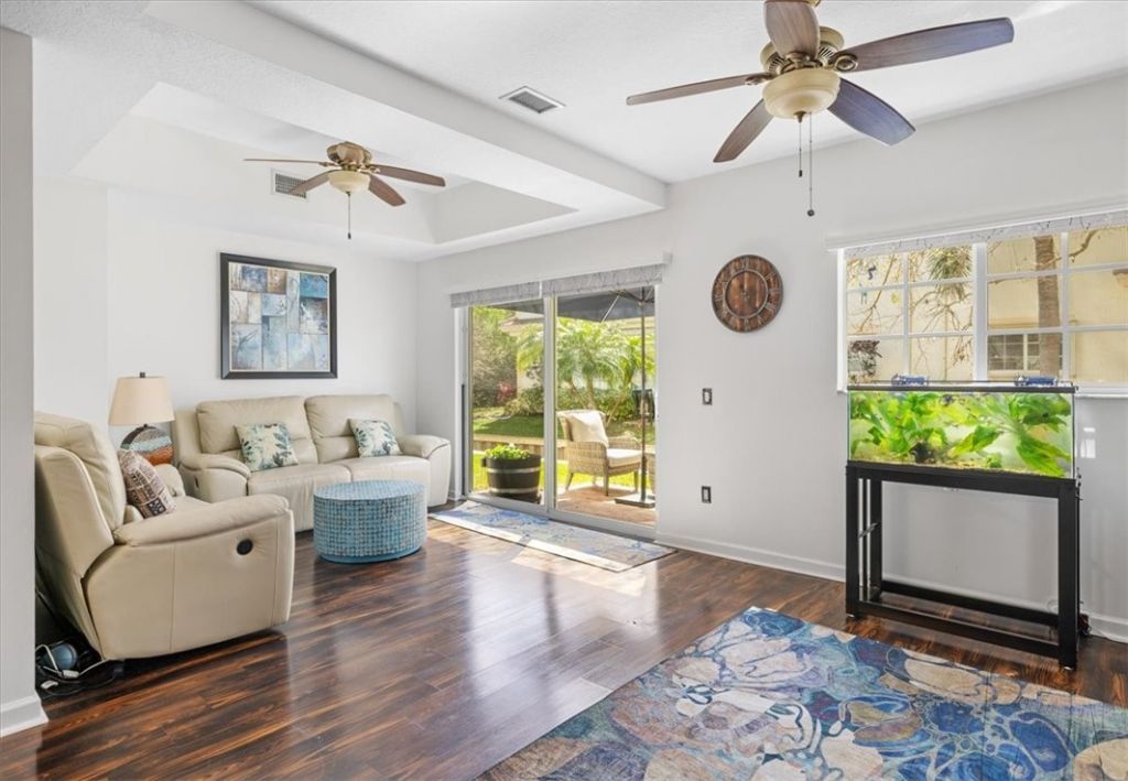 544 7th Square Sw, Unit 102, Vero Beach, FL 32962 Photo