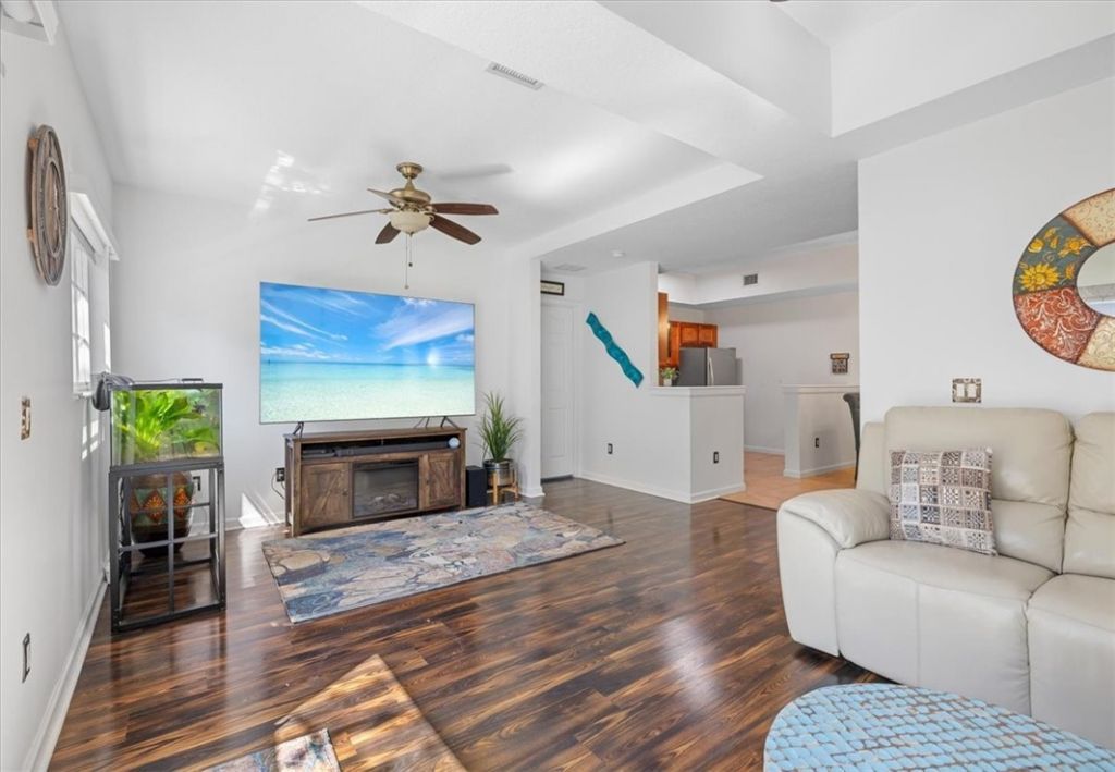 544 7th Square Sw, Unit 102, Vero Beach, FL 32962 Photo