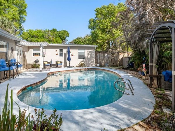 1875 31st Avenue, Vero Beach, FL 32960