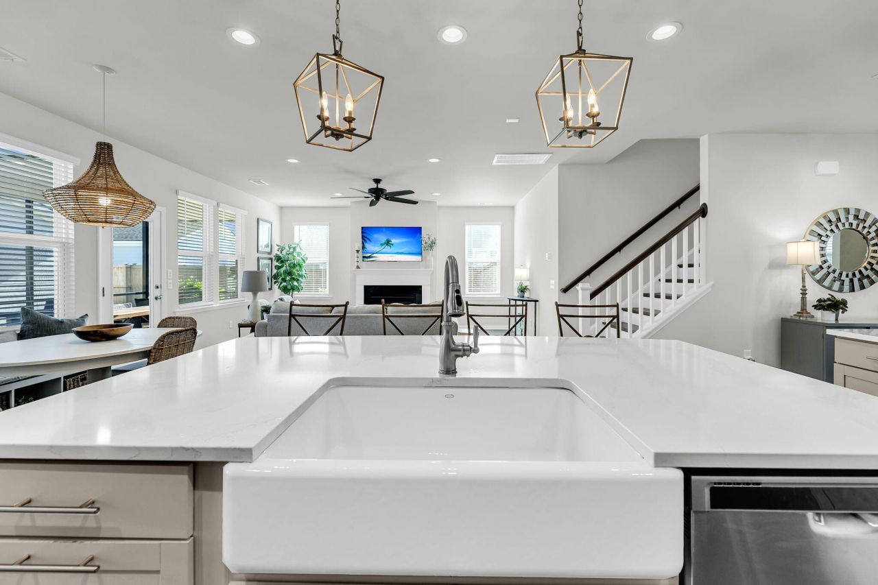 2008 Bouganvillia Drive Photo 10