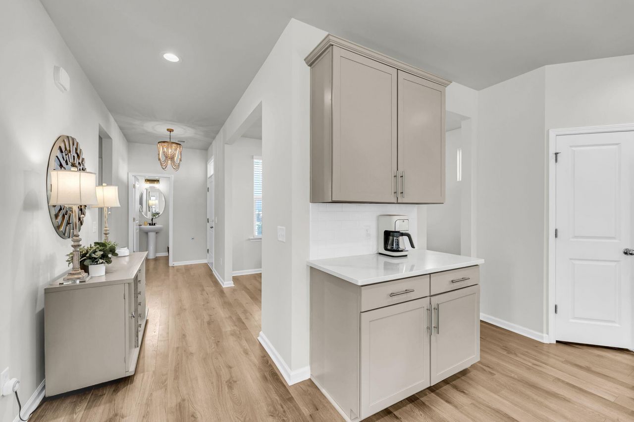 2008 Bouganvillia Drive Photo 8