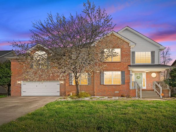 3201 Timberdale Dr, Clarksville, TN 37042