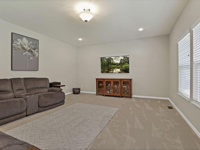 342 Isaac Tharp Street, Pataskala, OH 43062 Photo 10