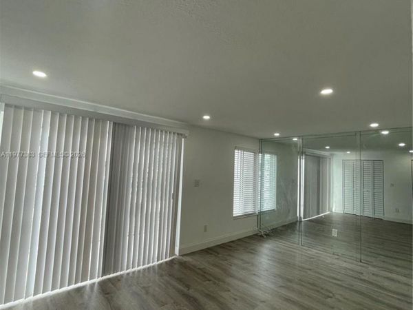 3868 NE 169th St, Unit 104, North Miami Beach, FL 33160