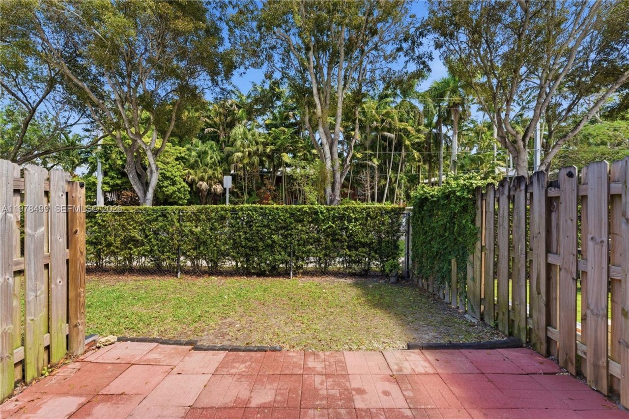 15720 SW 92nd Ave, Unit 5A, Palmetto Bay, FL 33157 Photo