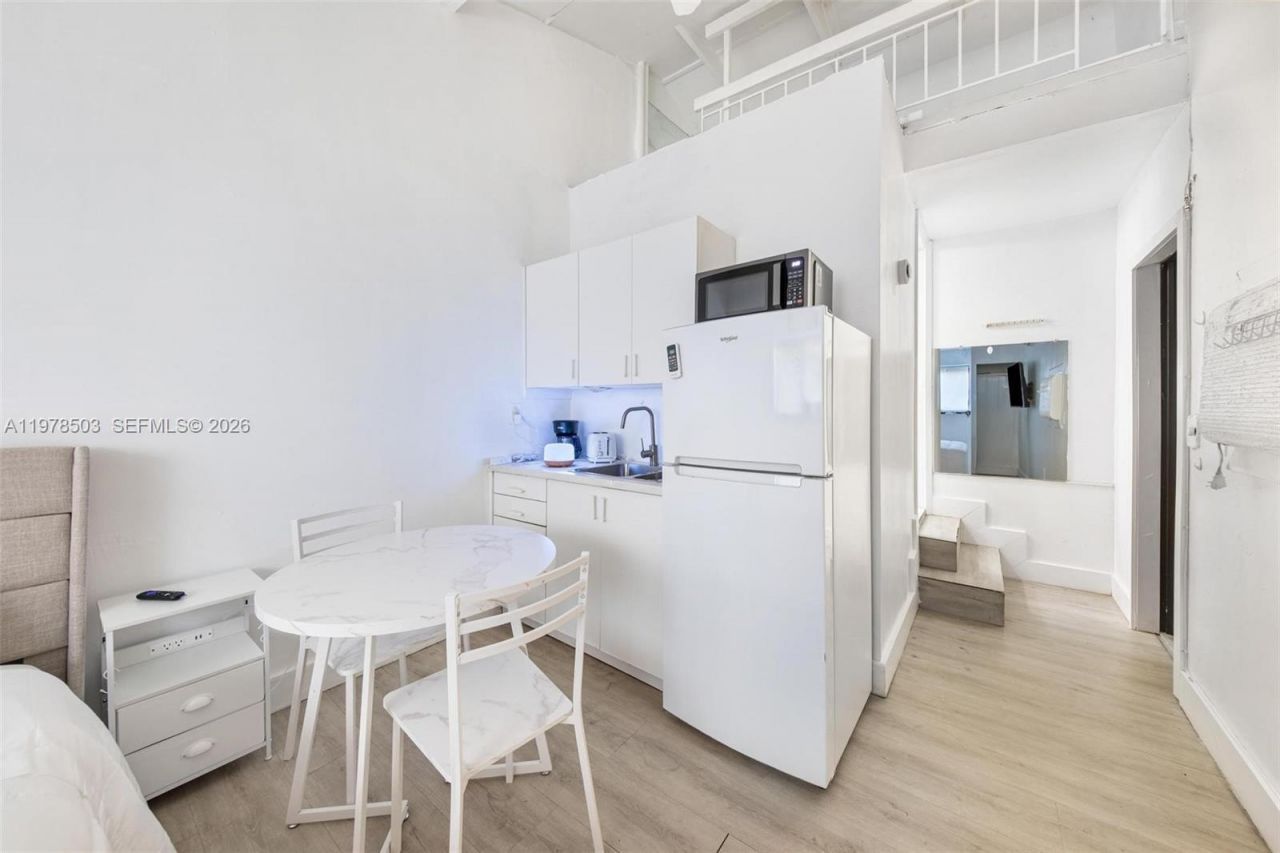 2520 SW 20th St , Unit 1, Miami, FL 33145 Photo