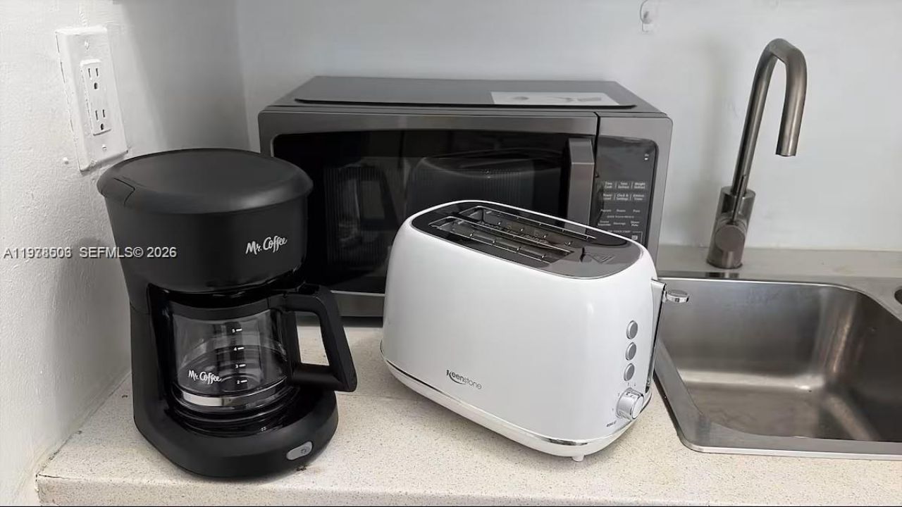 2520 SW 20th St , Unit 1, Miami, FL 33145 Photo