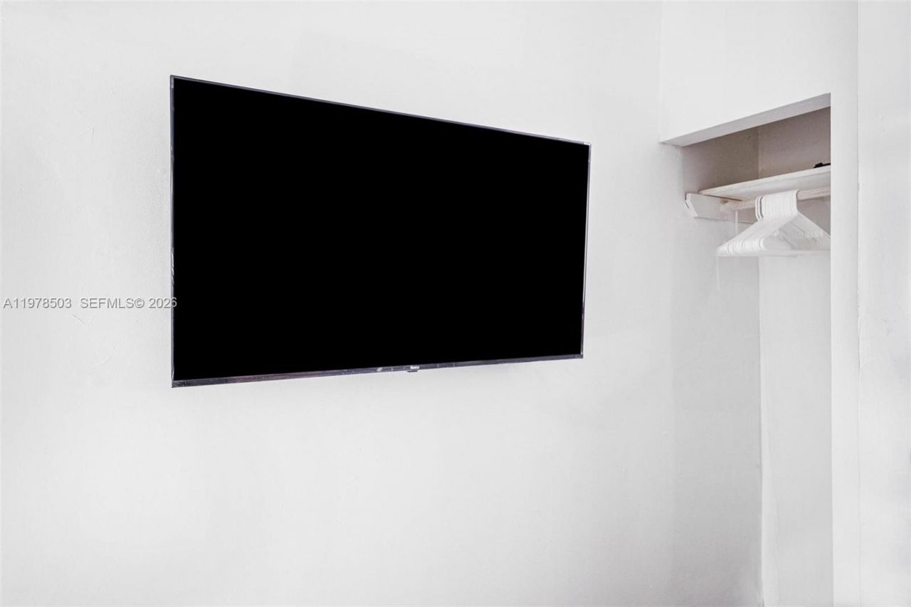 2520 SW 20th St , Unit 1, Miami, FL 33145 Photo