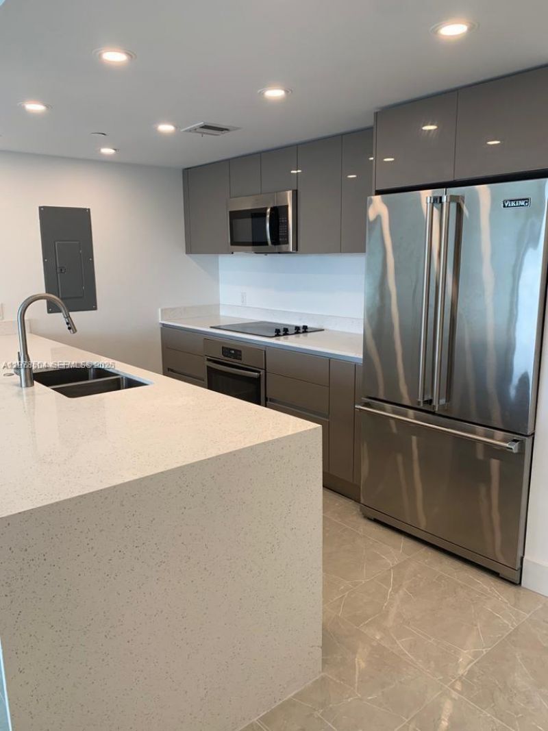 13800 Highland Dr , Unit 403, North Miami Beach, FL 33181 Photo