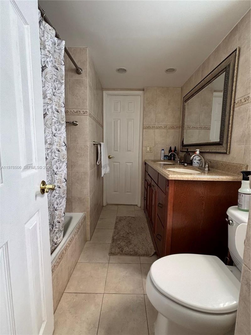 900 NE 18th Ave , Unit 1105, Fort Lauderdale, FL 33304 Photo