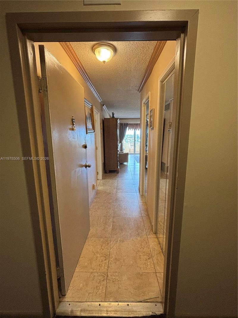 900 NE 18th Ave , Unit 1105, Fort Lauderdale, FL 33304 Photo