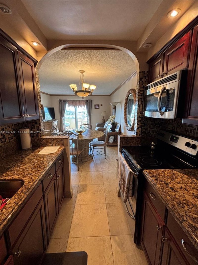 900 NE 18th Ave , Unit 1105, Fort Lauderdale, FL 33304 Photo