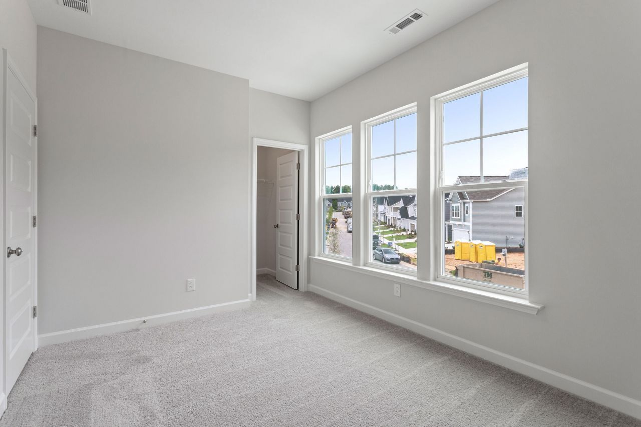 72 Crosswick Street Photo 26