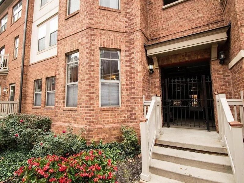 50 W Russell Street, Columbus, OH 43215 Photo 1