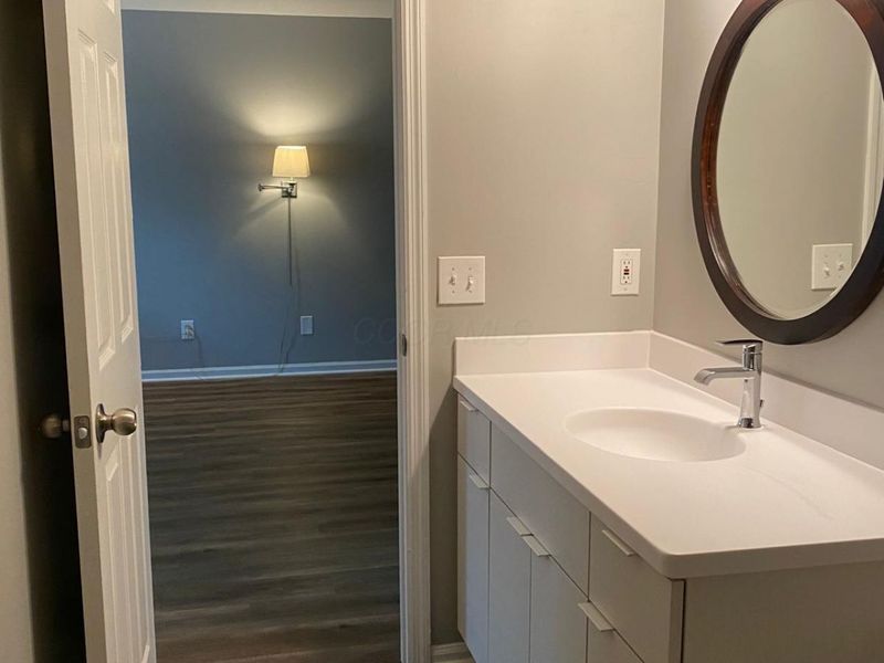 50 W Russell Street, Columbus, OH 43215 Photo 20