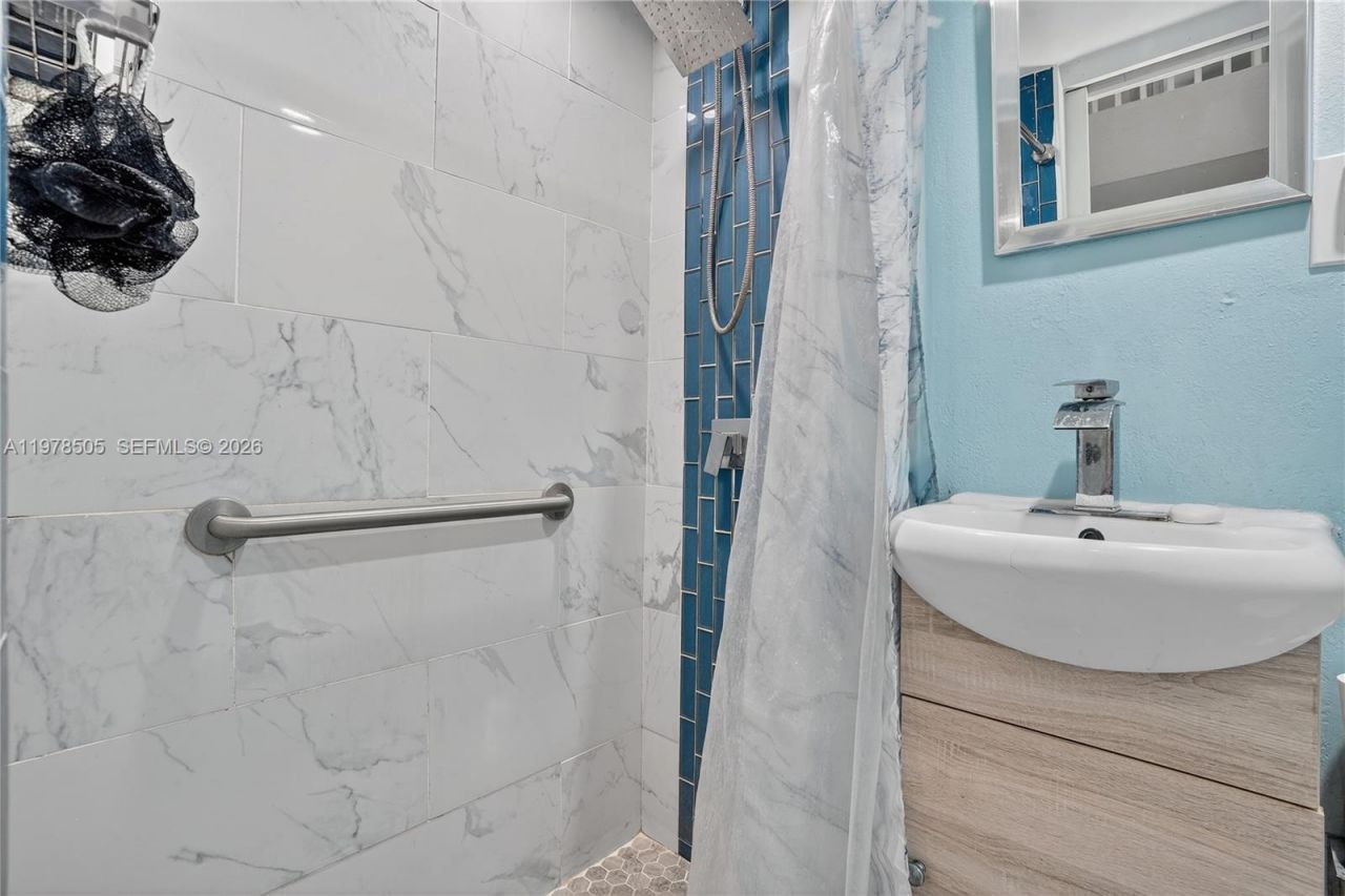 20934 SW 84th Ave, Cutler Bay, FL 33189 Photo