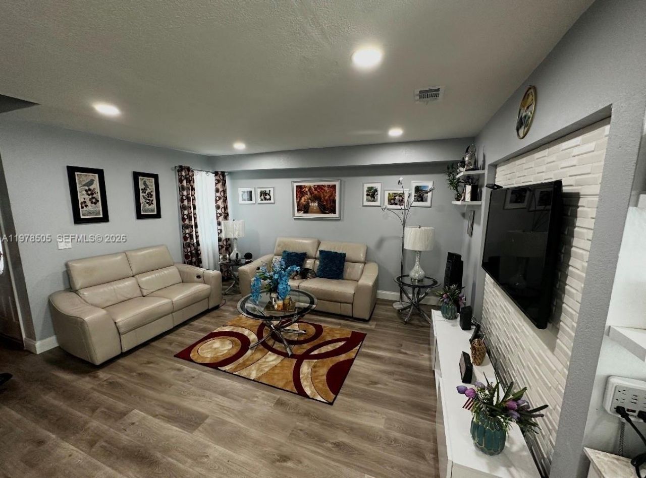 20934 SW 84th Ave, Cutler Bay, FL 33189 Photo