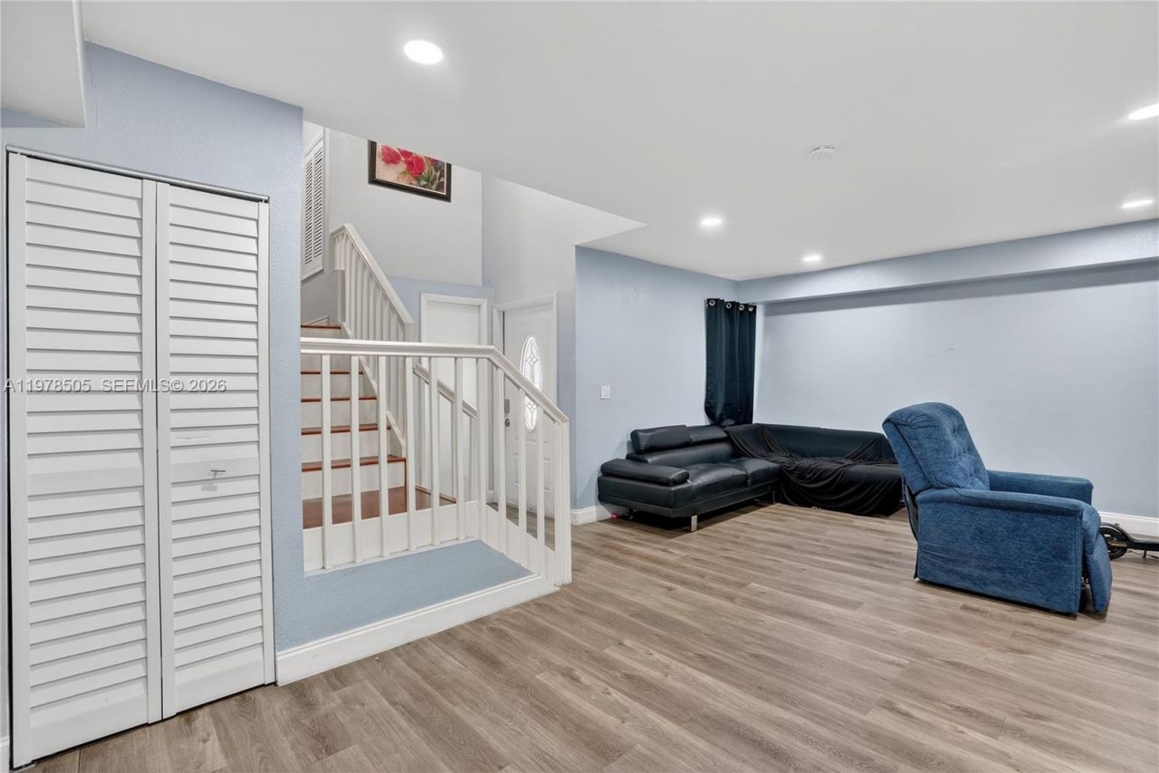 20934 SW 84th Ave, Cutler Bay, FL 33189 Photo