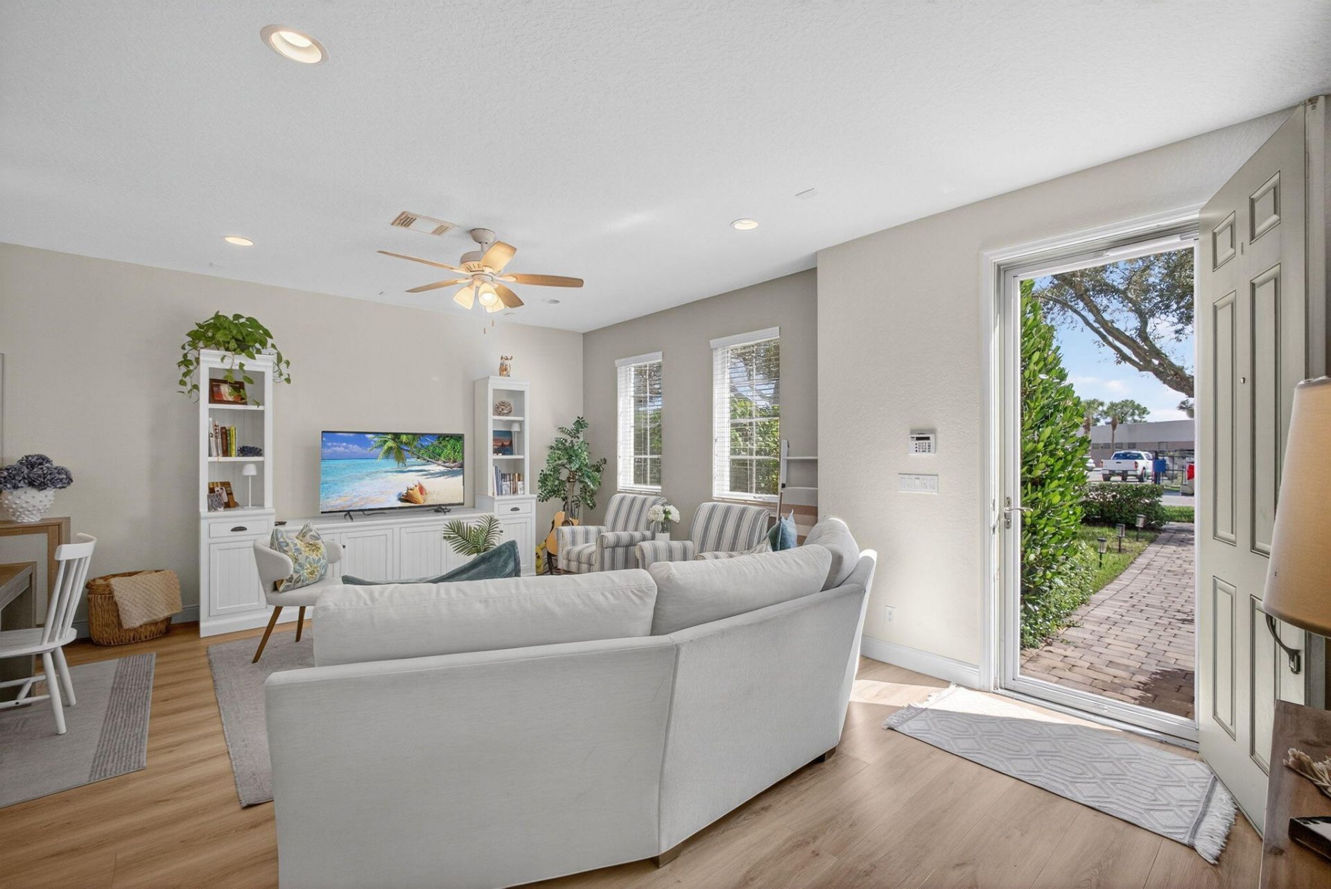 555 Dakota Drive, Jupiter, FL 33458 Photo