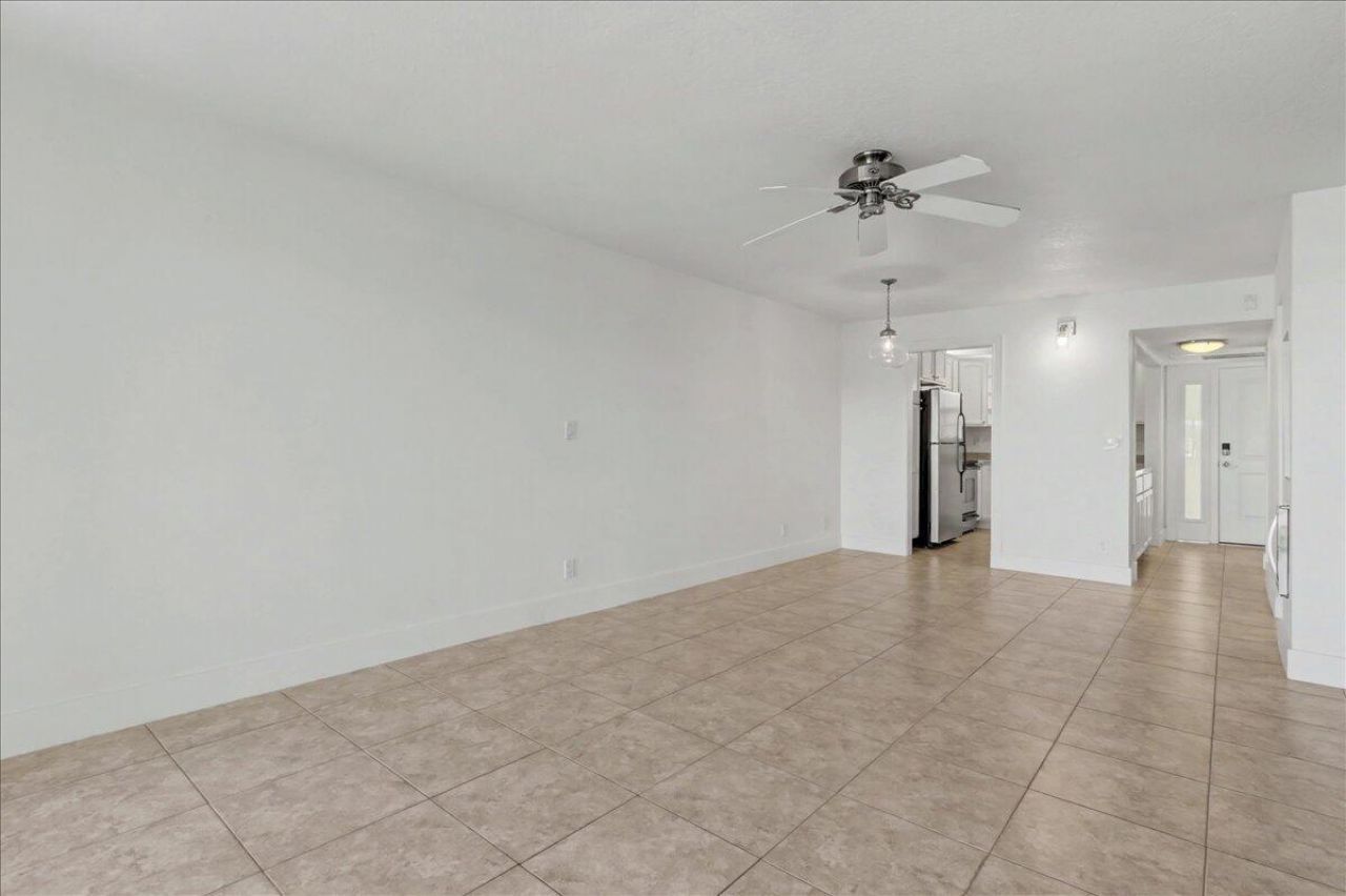 765 Jeffery Street, Unit 1-301, Boca Raton, FL 33487 Photo