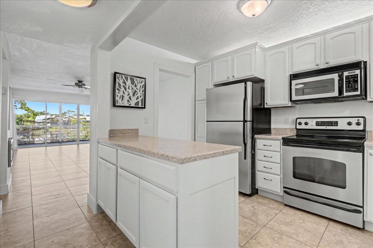 765 Jeffery Street, Unit 1-301, Boca Raton, FL 33487 Photo