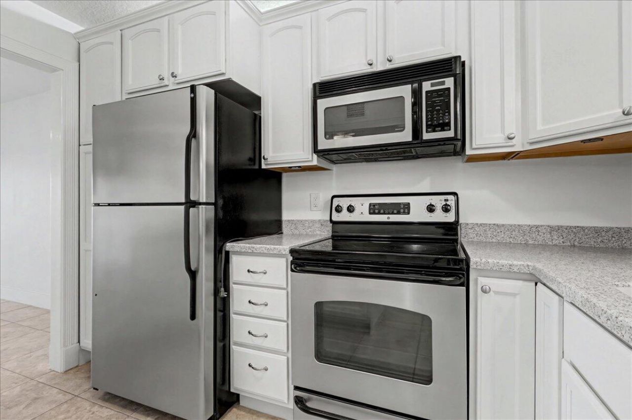 765 Jeffery Street, Unit 1-301, Boca Raton, FL 33487 Photo