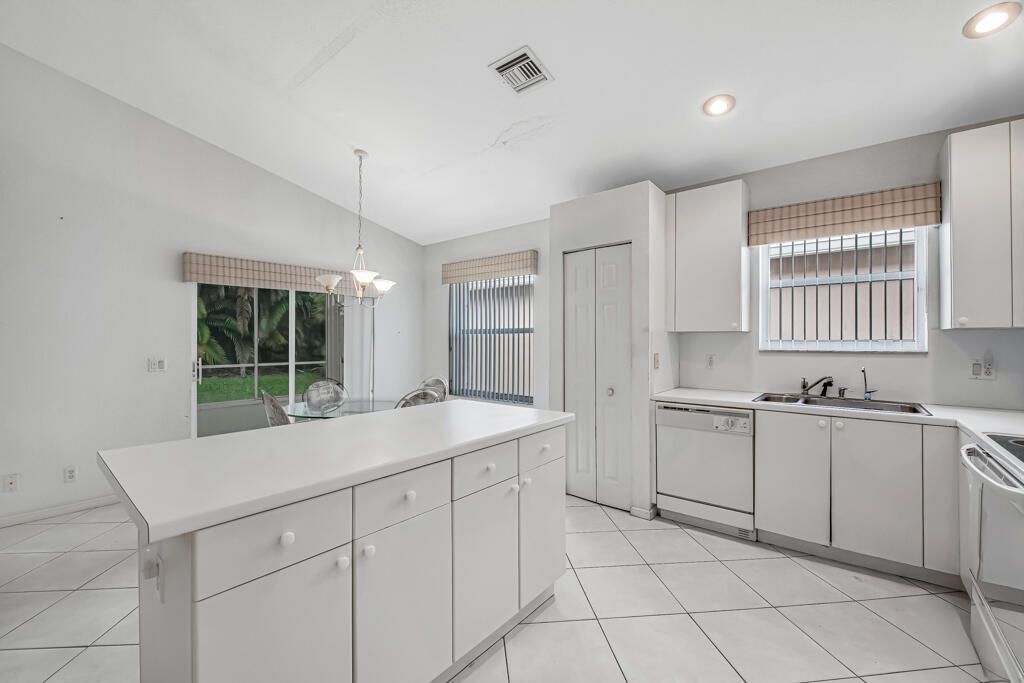 9624 Honeybell Circle, Boynton Beach, FL 33437 Photo