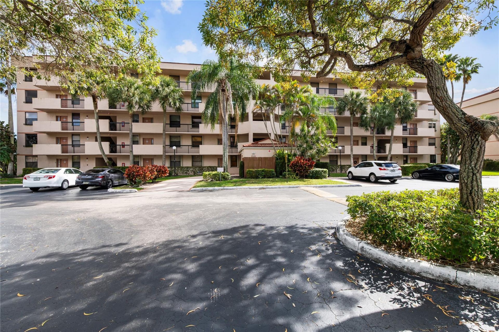 2767 Carambola Circle, Unit 402, Coconut Creek, FL 33066 Photo