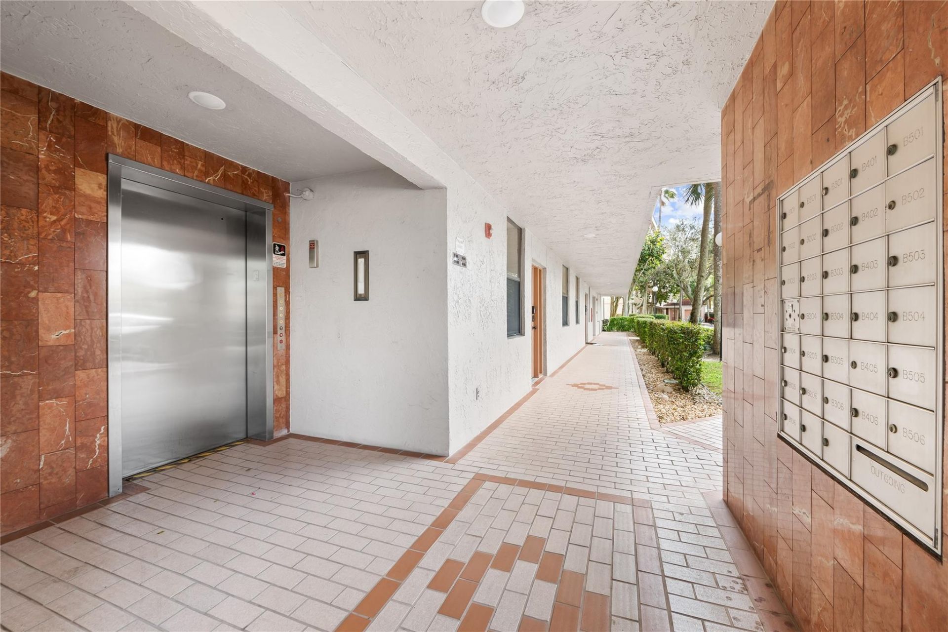 2767 Carambola Circle, Unit 402, Coconut Creek, FL 33066 Photo