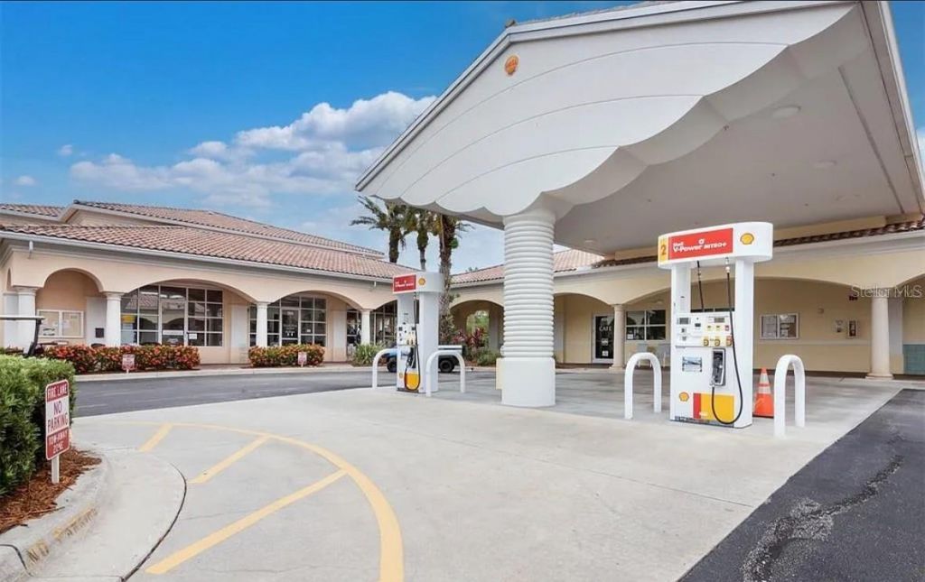 7753 Bergamo Avenue , Sarasota, FL 34238 Photo