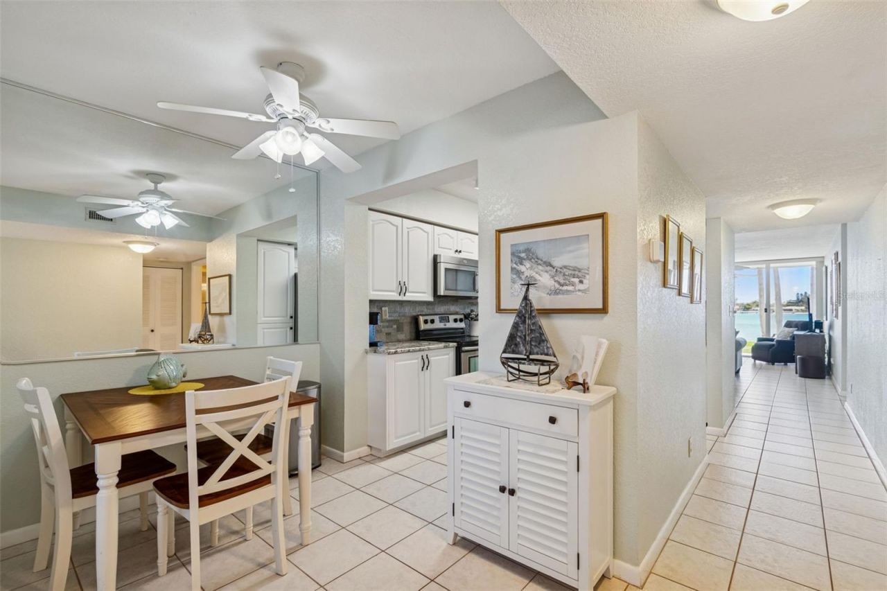 5801 Bahia Del Mar Circle, Unit 114, Saint Petersburg, FL 33715 Photo