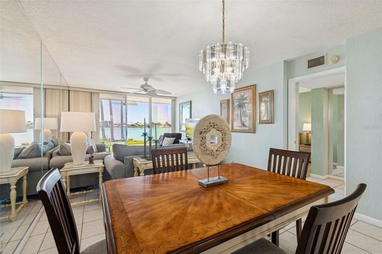 5801 Bahia Del Mar Circle, Unit 114, Saint Petersburg, FL 33715 Photo