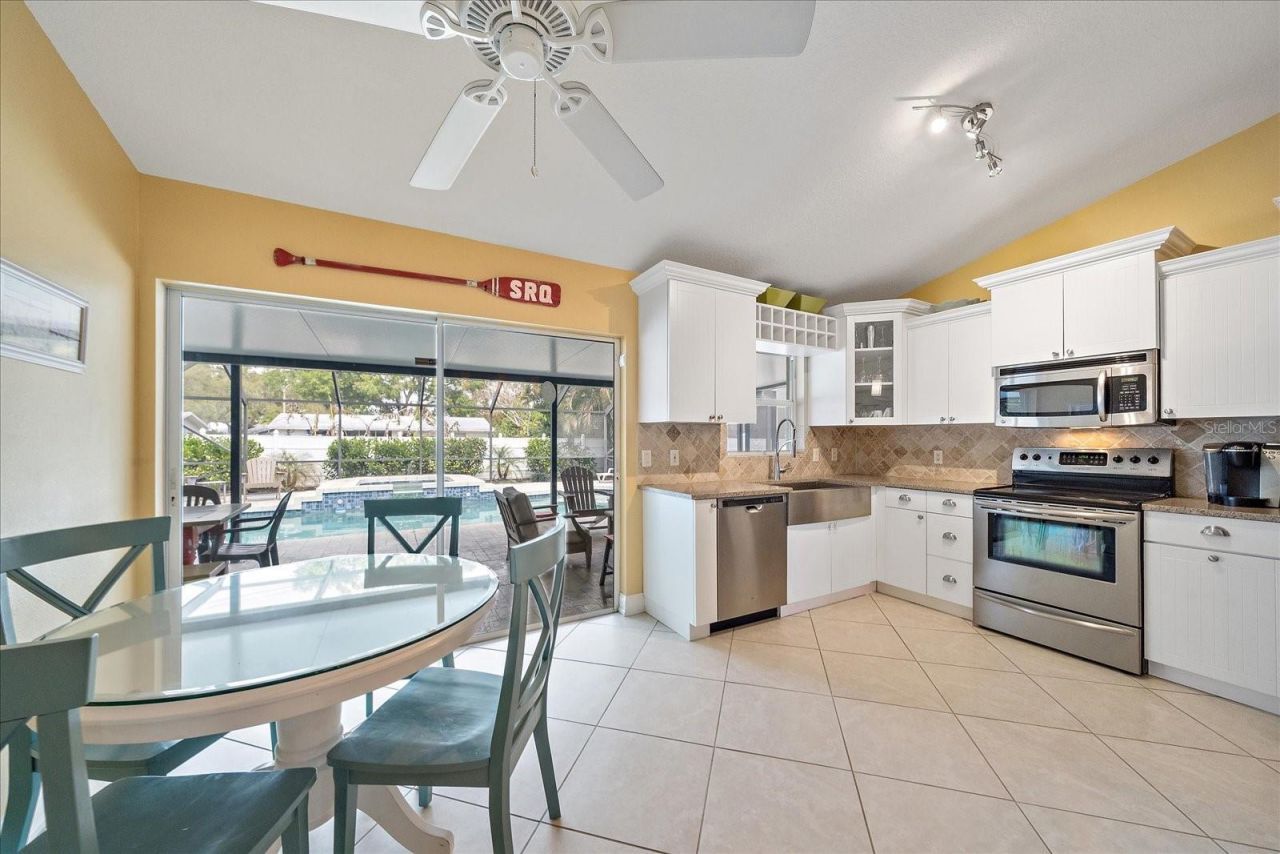 2843 New England Street, Sarasota, FL 34231 Photo